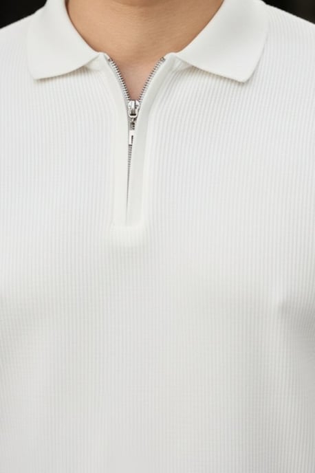 Slim Fit Strickpullover mit Reißverschluss und Polo-Kragen - Image 2