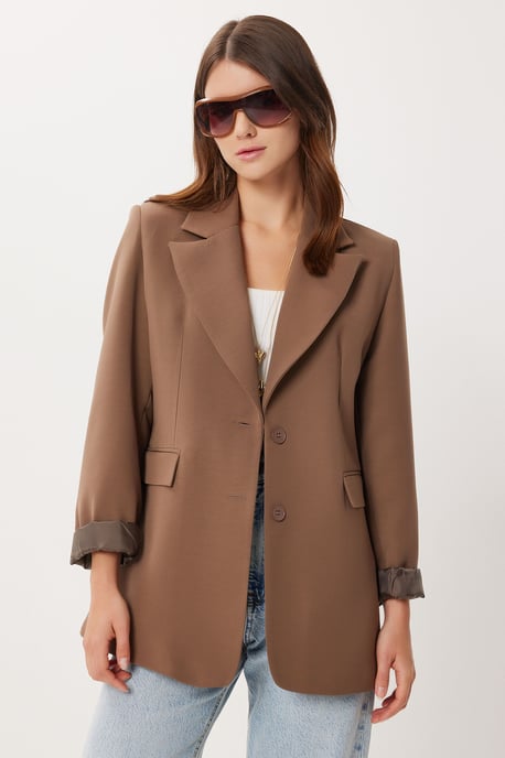 Gepolsterte Gabardinejacke mit Knopfverschluss - Image 2