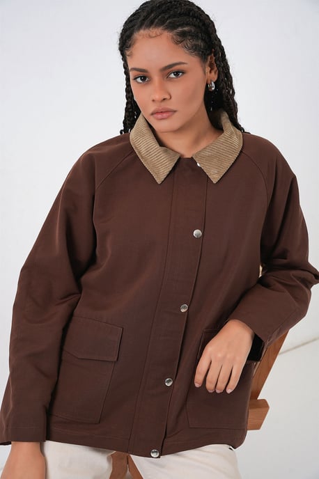 Gabardine-Jacke mit Knopfschluss und Taschen - Image 3