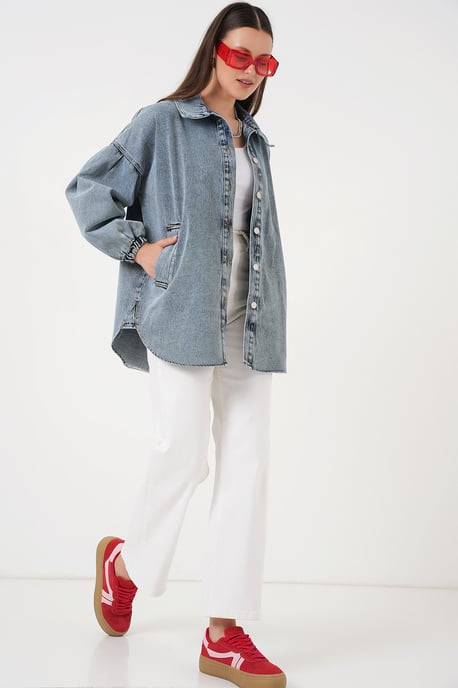 Übergroße Jeansjacke mit Hemdkragen - Image 2