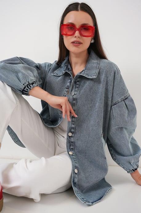 Übergroße Jeansjacke mit Hemdkragen - Image 5