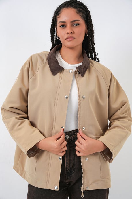Gabardinejacke mit Knopfverschluss und Taschen - Image 3