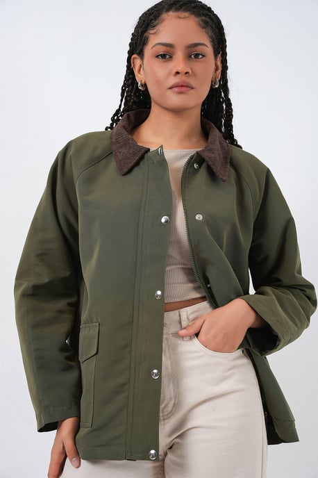 Gabardinejacke mit Knopfverschluss und Taschen - Image 1