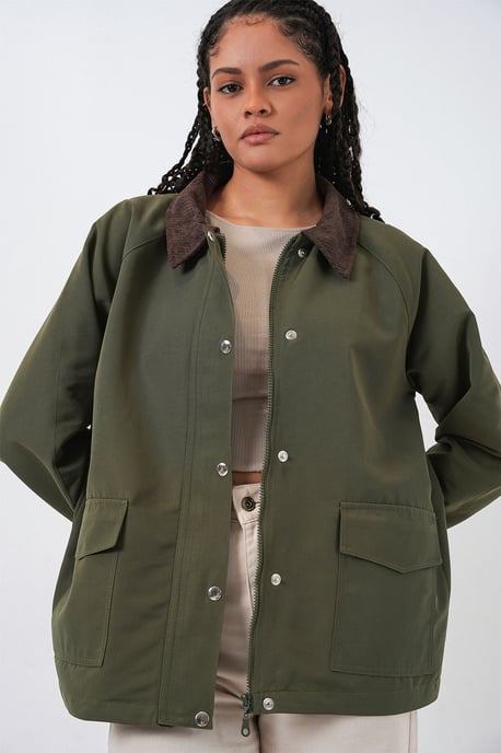 Gabardinejacke mit Knopfverschluss und Taschen - Image 5