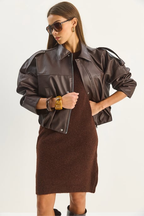 Übergroße Kunstleder-Crop-Jacke mit Reißverschluss - Image 3
