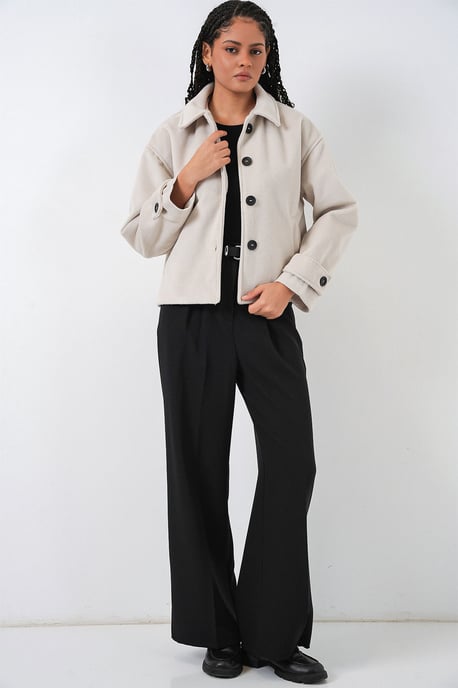 Weiche strukturierte Jacke mit Knöpfen und Taschen - Image 2