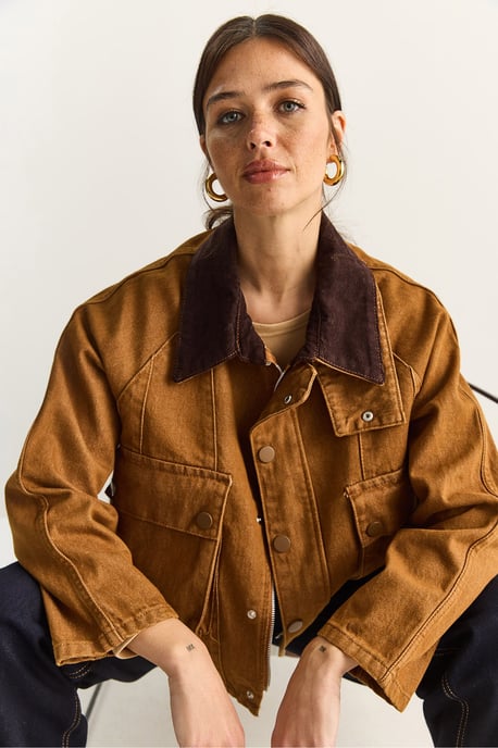 Überdimensionale Jeansjacke mit Knopfverschluss und Taschen - Image 2