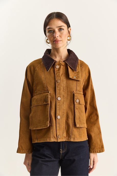 Überdimensionale Jeansjacke mit Knopfverschluss und Taschen - Image 5