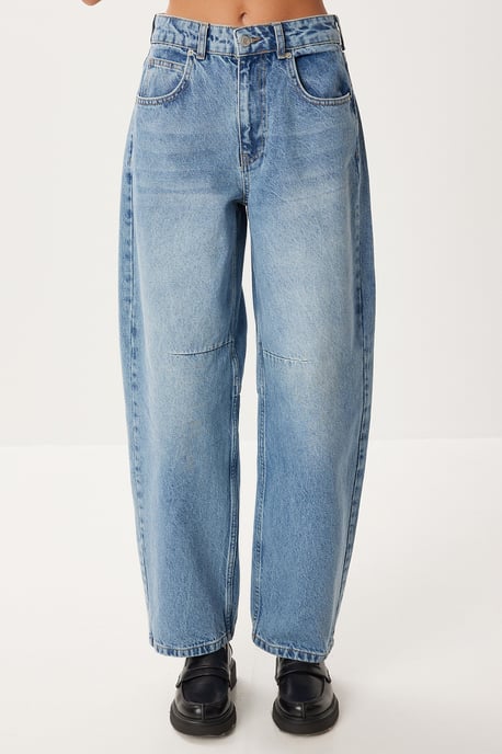 Hochwaisted Ballonjeans mit Stiefelsaum - Image 3