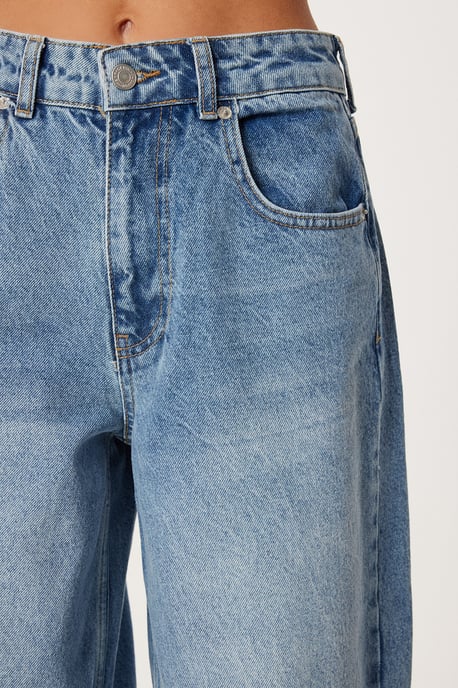 Hochwaisted Ballonjeans mit Stiefelsaum - Image 4