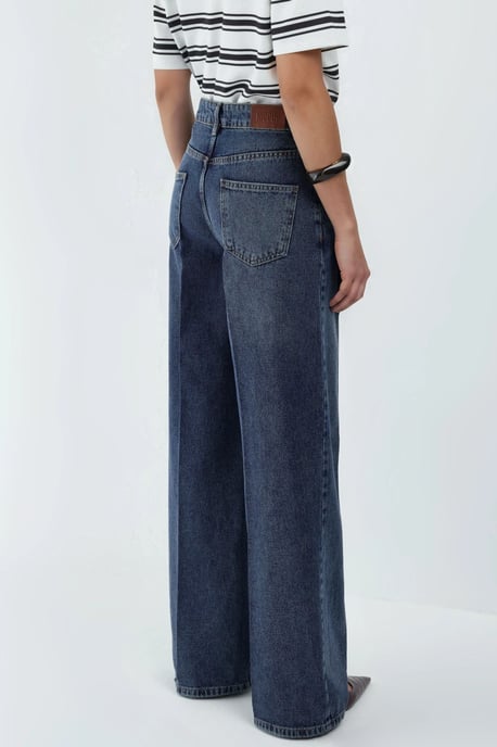Weite Denim-Jeans mit rohem Abschluss - Image 2