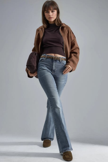 Hochtaillierte Bootcut-Jeans - Image 5
