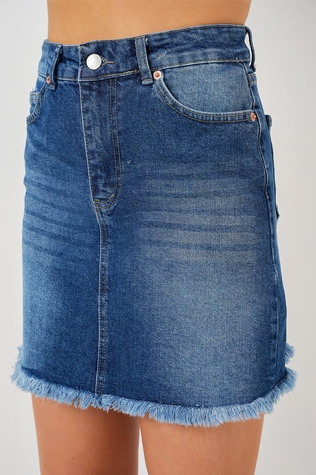 Slim Fit Mini-Denimrock mit Knöpfen - Image 3