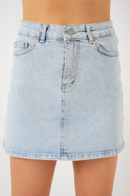 Slim-Fit Mini-Denimrock mit Knopfverschluss - Image 5
