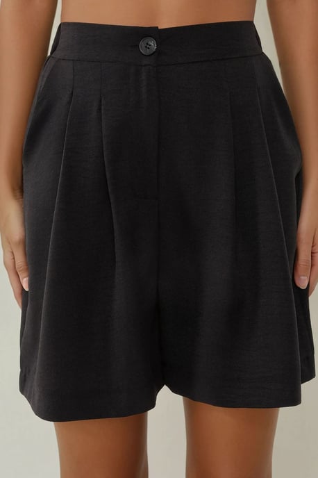 Hochtaillierte Falten-Lyocell-Shorts mit weichem Touch - Image 3