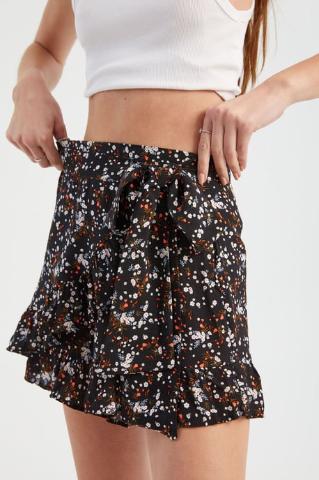 Florale Hochbundshorts mit einem Gürtel Detail - Image 4
