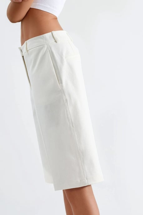 Gerade geschnittene Bermuda-Shorts (ohne Gürtel) - Image 3