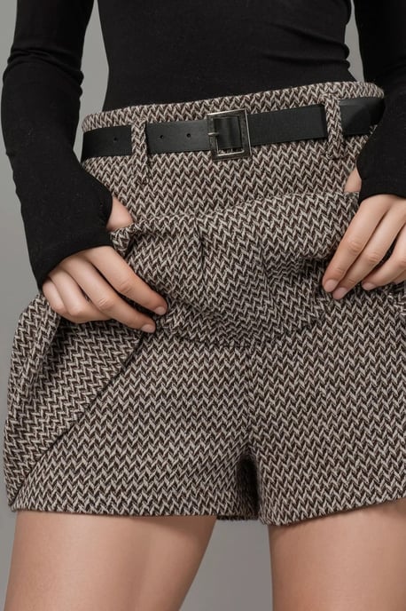 Hoch taillierte, gefältelte Mini-Shorts - Image 2