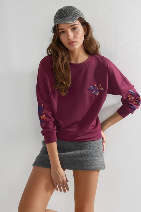 Modal Touch Rundhals Bestickter Pullover - Image 1