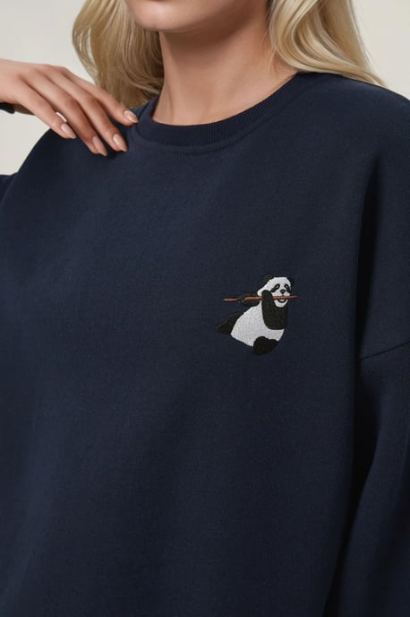 Bequemes Sweatshirt mit Tiermuster und gesticktem Rundhalsausschnitt - Image 3