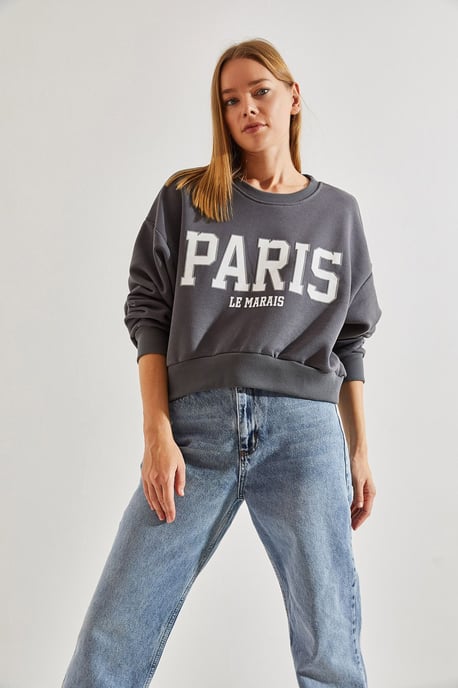 Kurz geschnittenes Sweatshirt mit Rundhals und Frontdruck - Image 3