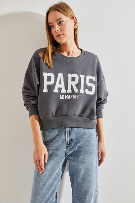 Kurz geschnittenes Sweatshirt mit Rundhals und Frontdruck - Image 4