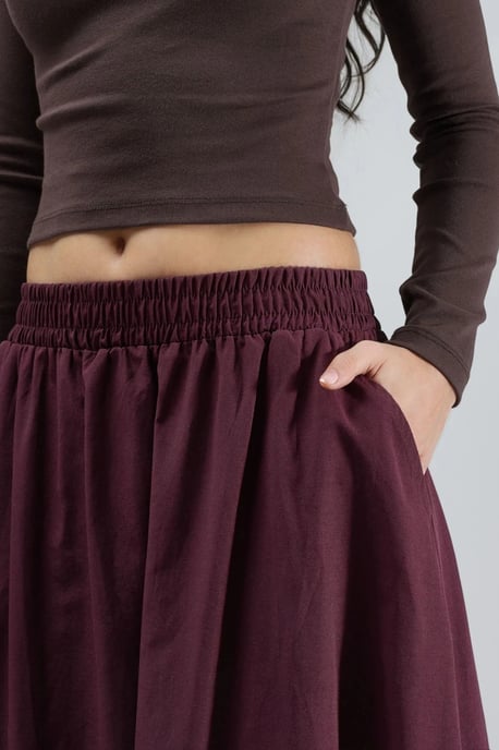 Elastischer Midi-Rock mit Taschen - Image 5