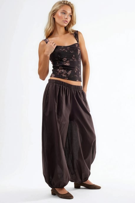 Elastische Ballonhose mit Taschen und Gummizug - Image 3