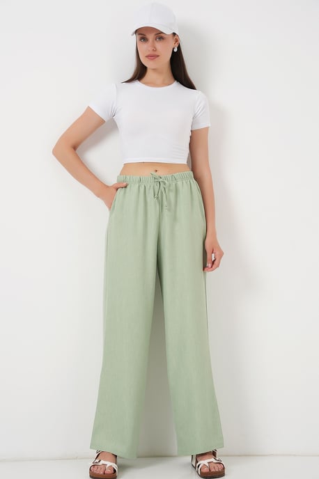 Weite, lockere Hose mit Kordelzug - Image 3