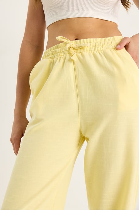 Lässig geschnittene weite Beinhosen mit Kordelzug - Image 4