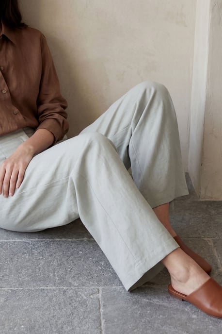 Bequeme Faltenstrahl-Hose - Image 3