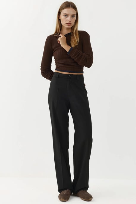 Gerade geschnittene Hose mit normaler Taille und Knopfverschluss - Image 3