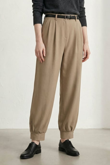 Gürtelhose mit Knöpfen und maßgeschneiderter Beinform - Image 3