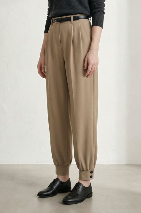 Gürtelhose mit Knöpfen und maßgeschneiderter Beinform - Image 4