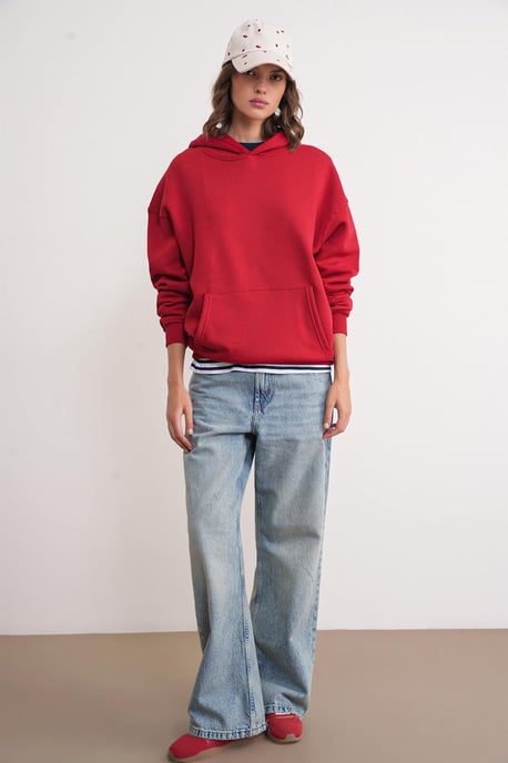 Übergroßer Kapuzenpullover mit Tasche - Image 2