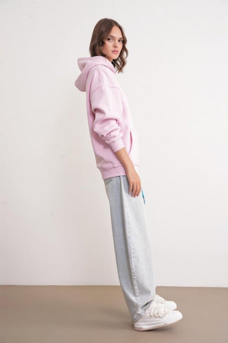 Übergroßer Kapuzenpullover mit Tasche - Image 2