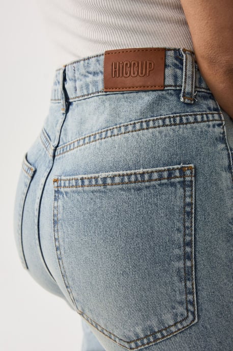 Gerade geschnittene Denim-Jeans - Image 4
