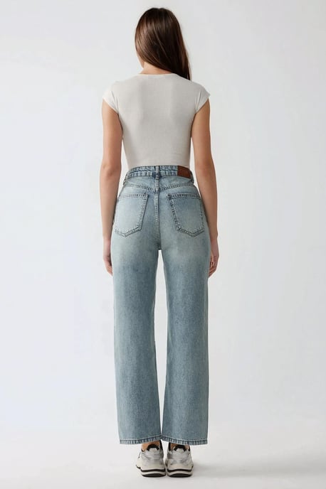 Gerade geschnittene Denim-Jeans - Image 6