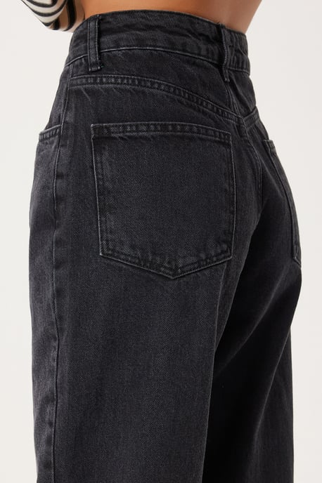 Hochtaillierte gerade Denim-Jeans - Image 6