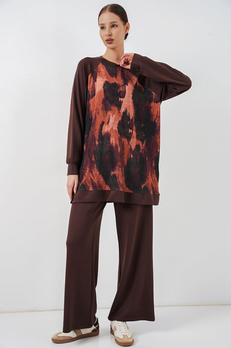 Oversize Tunika mit abstraktem Print und Hose Set - Image 4