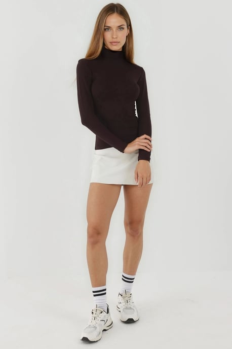 Ultraweiches Slim Fit Rollkragen-Strickoberteil - Image 3