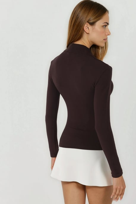 Ultraweiches Slim Fit Rollkragen-Strickoberteil - Image 4
