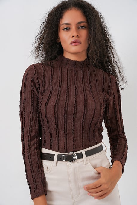 Texturierte Slim Fit Halbkragenbluse - Image 5