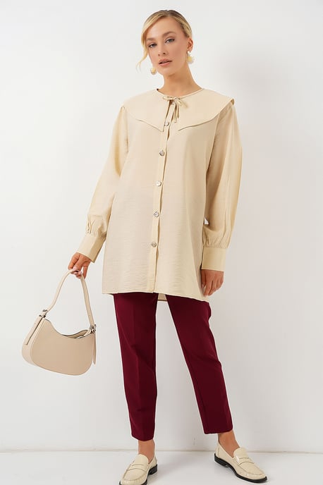 Lange lockere Bluse mit Baby-Kragen und Schleifendetail - Image 3