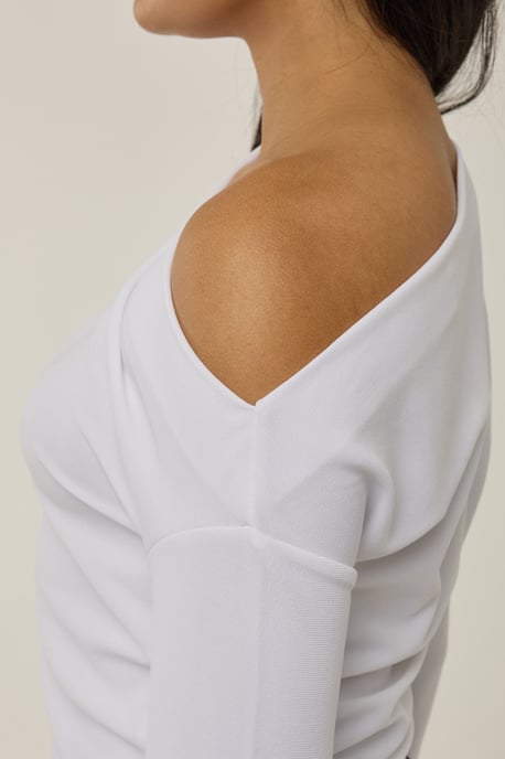Asymmetrische Hals-Umhangbluse - Image 6