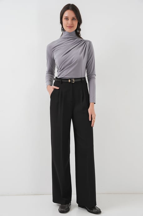Taillierte Rollkragenbluse mit Drapierung - Image 2