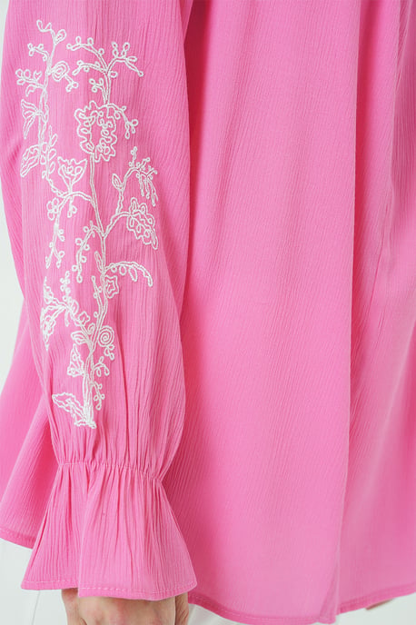 Bluse mit gesticktem Krawatten-Detail - Image 4