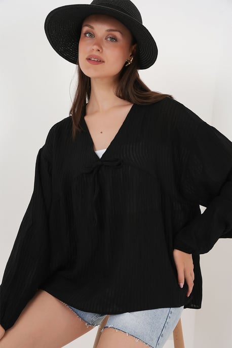 Strukturierte Seersucker V-Ausschnitt-Bluse mit Schleife - Image 3