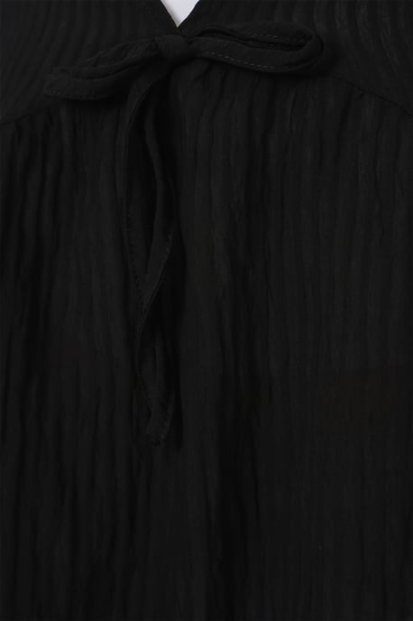 Strukturierte Seersucker V-Ausschnitt-Bluse mit Schleife - Image 4