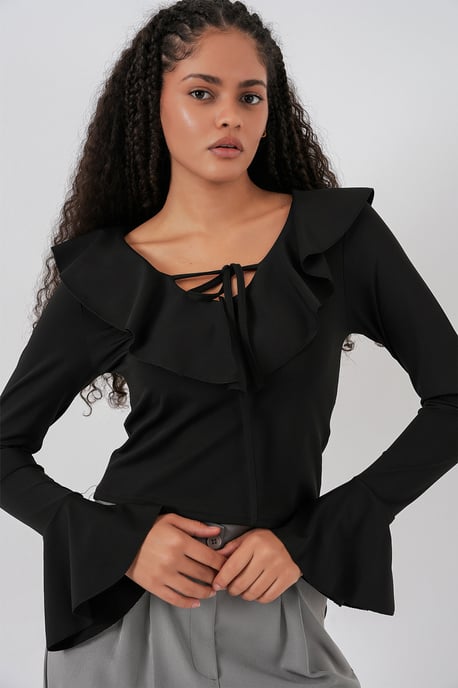 Rüschenshirt mit V-Ausschnitt und Crop-Design - Image 4